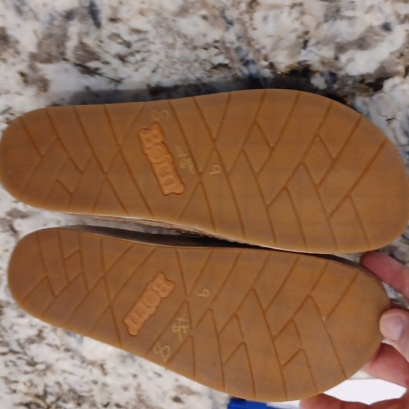 Born Sharr Light gold women's Sz 11 wedge slip on sandals $125 🔥 - Picture 6 of 8